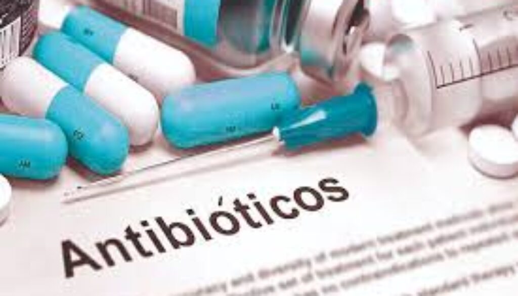 Farmacêuticos alertam sobre automedicação de uso indiscriminado de antibióticos
