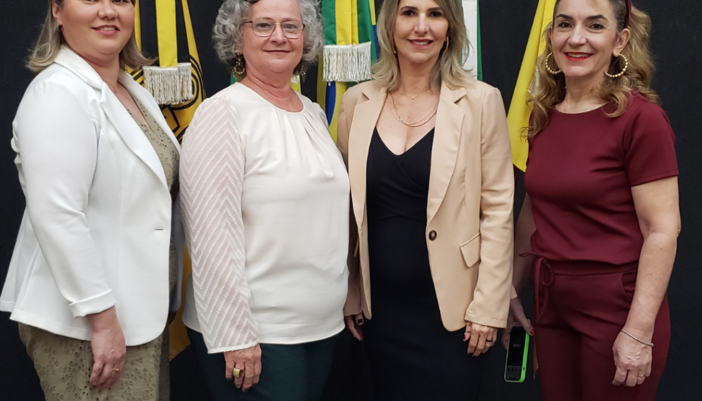 Post para instagram dia do farmacêutico moderno azul (1)